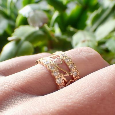 Image 2 of 21 carat gold wide ring set with zirconia