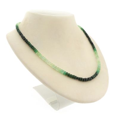 Image 2 of Emerald bead necklace with gold clasp