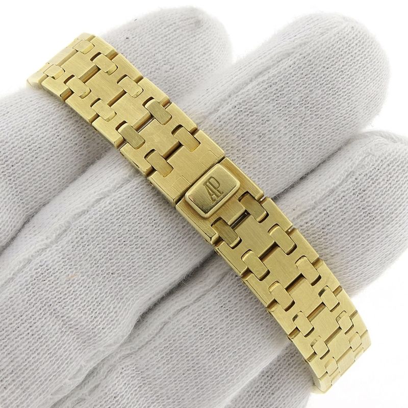 Image 13 of Audemars Piguet Royal Oak 66319BA; 18k gold women's watch with diamonds