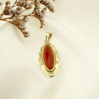 Image 2 of Vintage gold pendant with carnelian