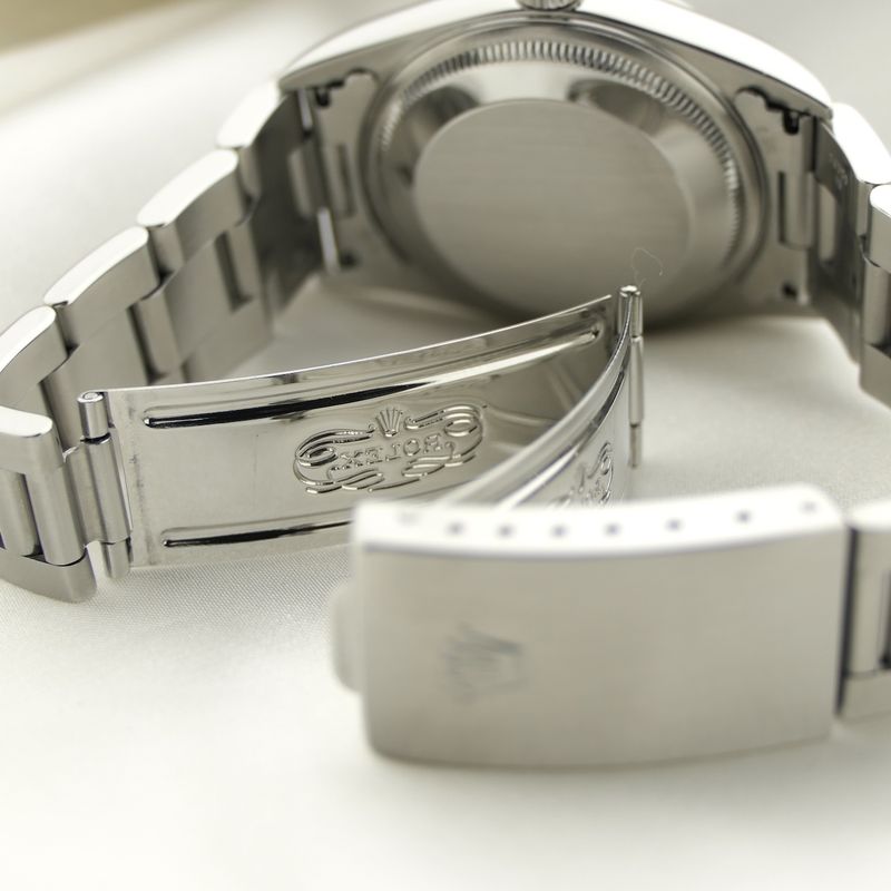 Image 13 of Rolex Date 34mm 15200; Automatic watch