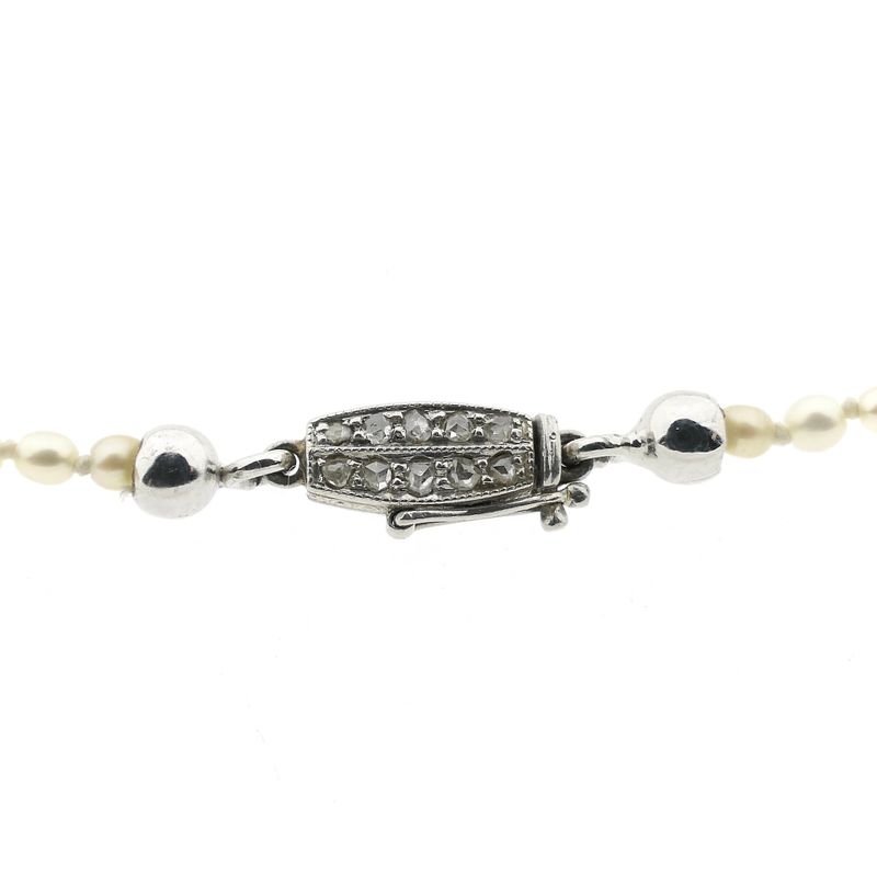Image 4 of Pearl necklace with white gold clasp and diamonds; 0.06 ct.