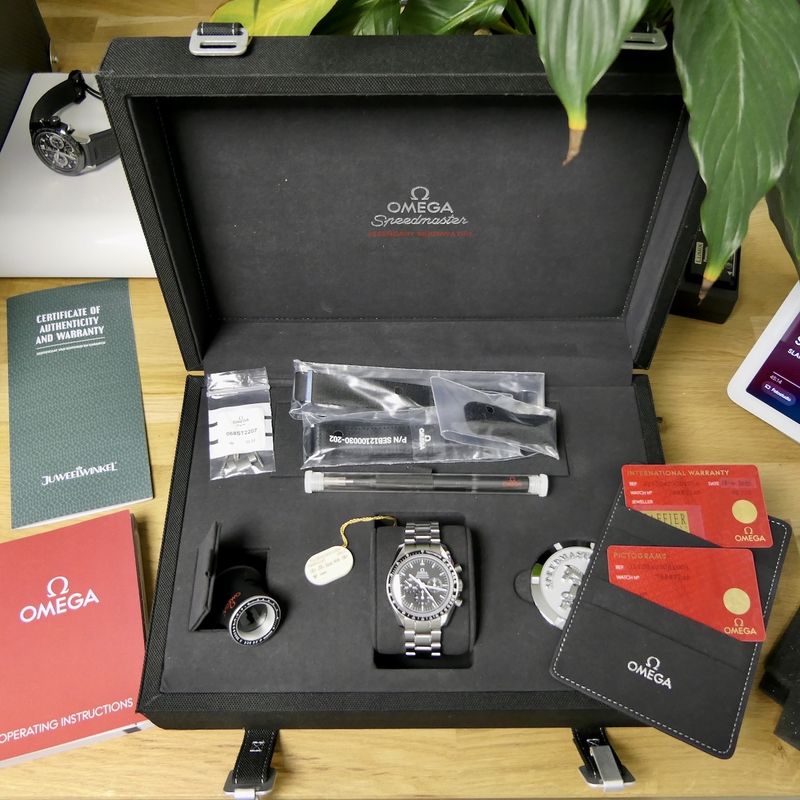 Image 10 of Omega Speedmaster Moonwatch 'Double Sapphire' 311.30.42.30.01.006; Chronograph men's watch