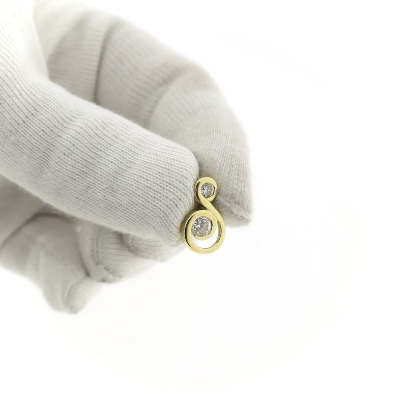 Image 11 of Gold pendant with zirconia