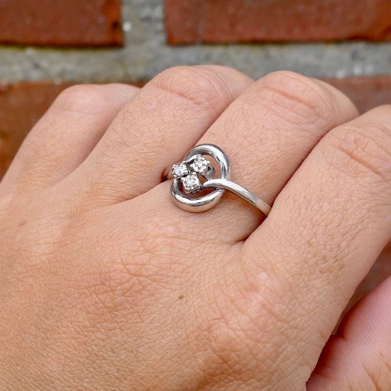 Afbeelding 10 van Witgouden ring met diamanten; 0,06 ct.