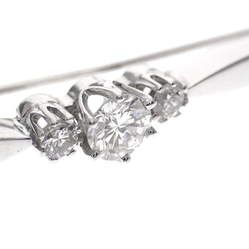 Image 7 of White gold brooch with diamond; 0.31 ct.