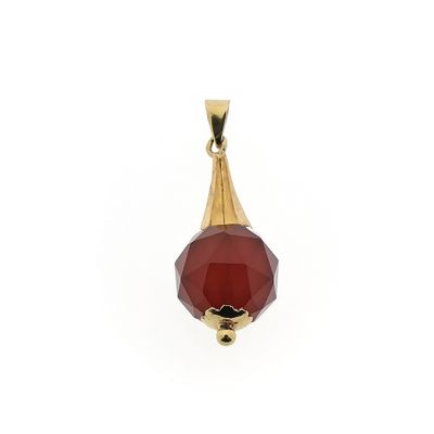 Gold pendant with carnelian Image 1 of Gold pendant with carnelian