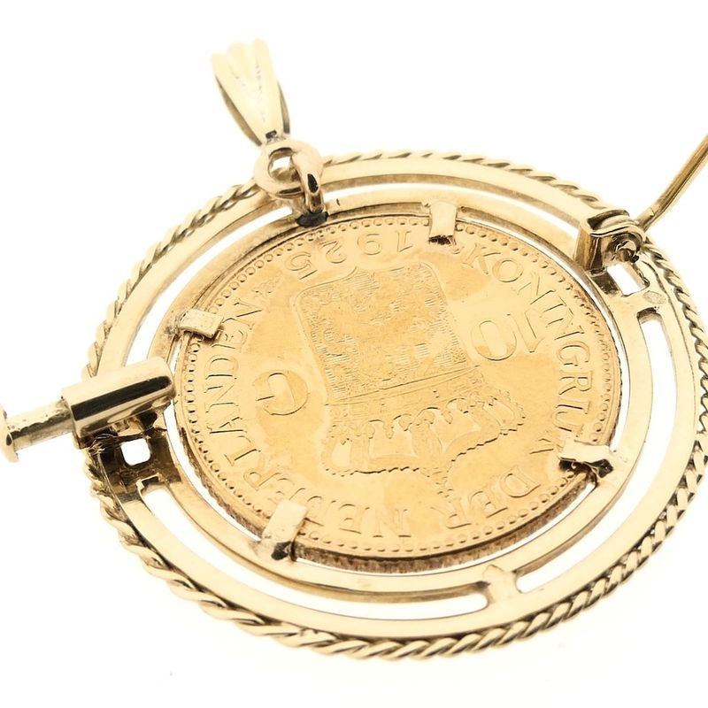 Image 4 of Gold pendant/brooch of a 10-guilder coin; Queen Wilhelmina 1925
