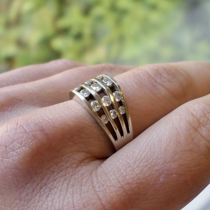 Image 11 of White gold ring with diamond; 1.02 ct.