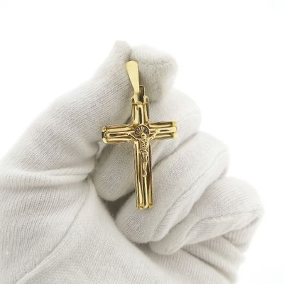 Gold pendant of a cross with corpus Image 2 of Gold pendant of a cross with corpus