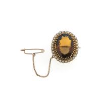 Gold brooch with smoky quartz and pearls