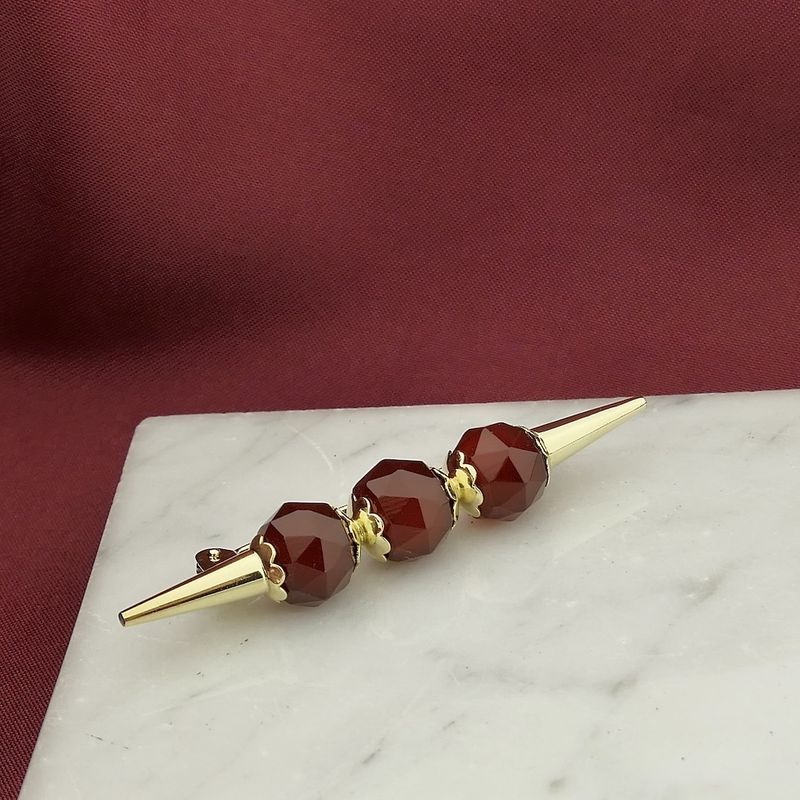 Image 4 of Vintage gold brooch with carnelian