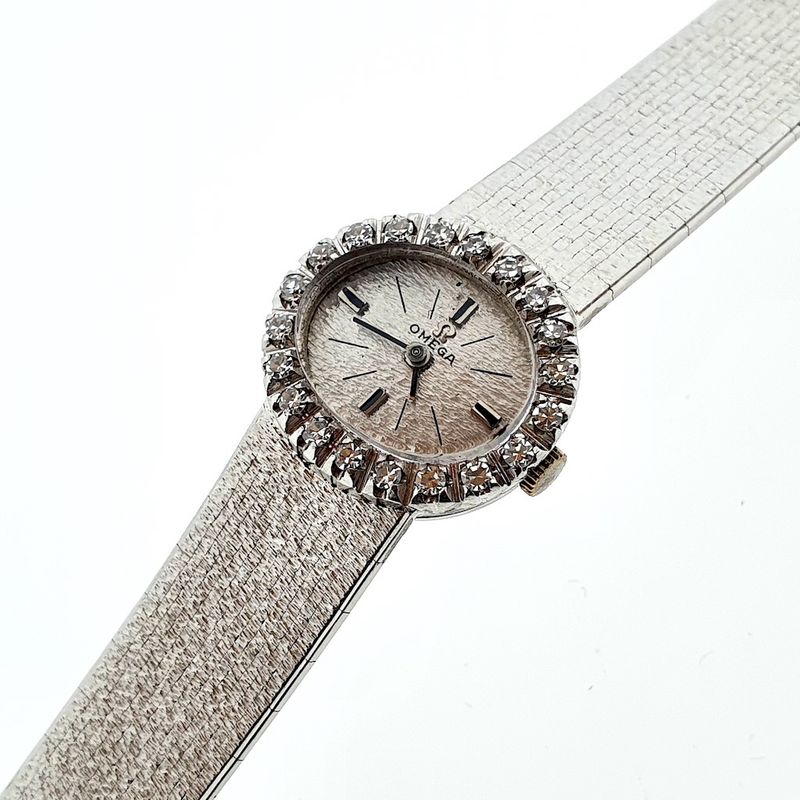 Image 10 of Omega Vintage 'Cocktail'; 18k white gold women's watch with diamonds