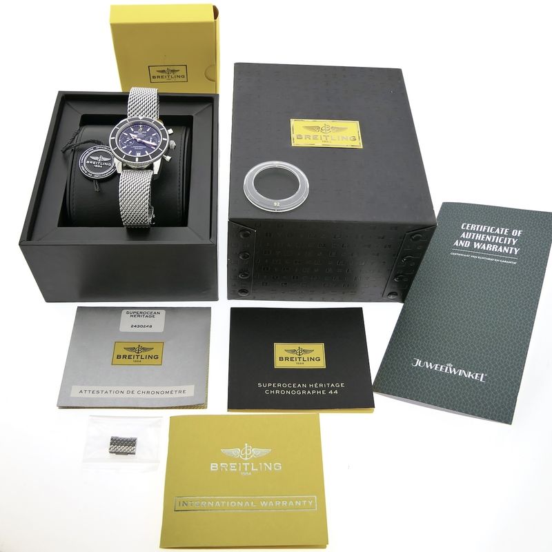 Image 4 of Breitling Superocean Heritage A23370; Chronograph men's watch
