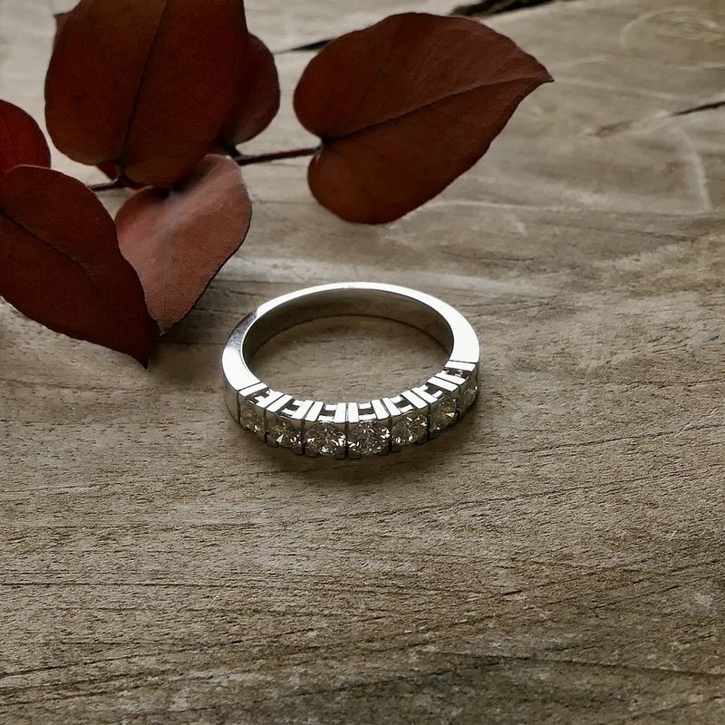 Image 7 of White gold ring with diamond | 0.94 ct.