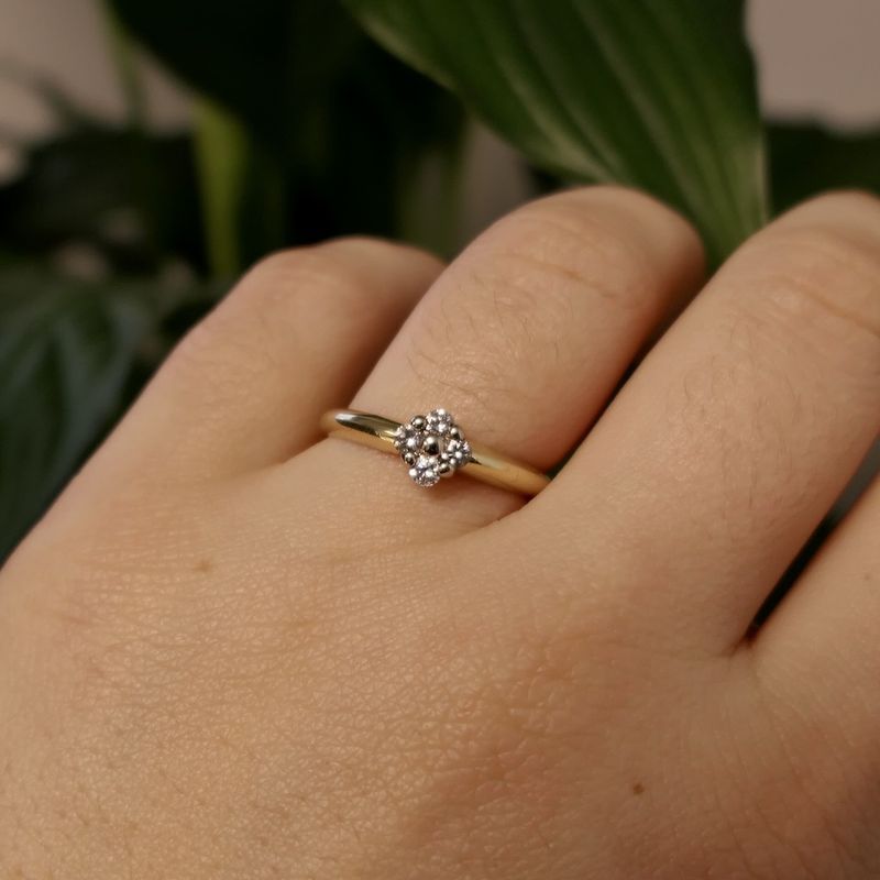 Image 10 of Gold ring with diamond | 0.18 ct.