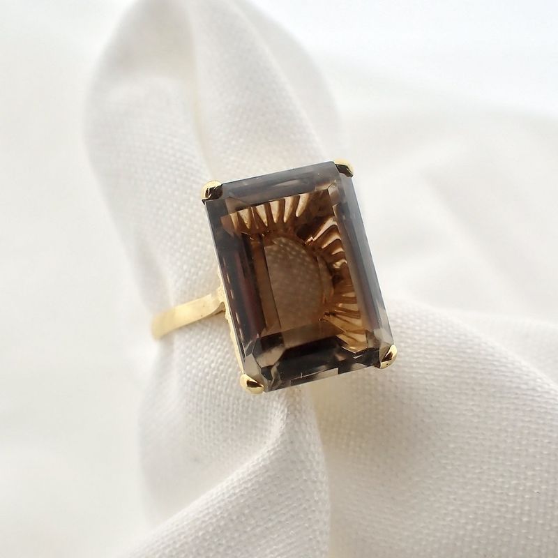 Image 4 of 18K Gold Ring with Smoky Quartz | Vintage