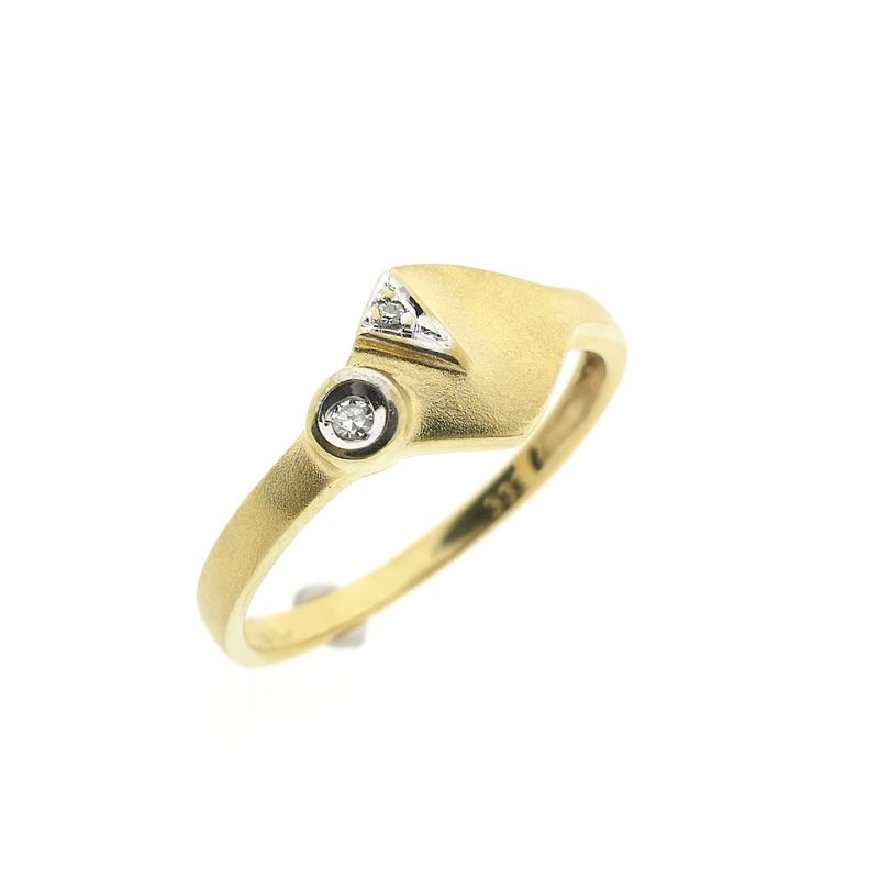 Image 1 of 8 carat ring with diamonds; 0.02 ct.