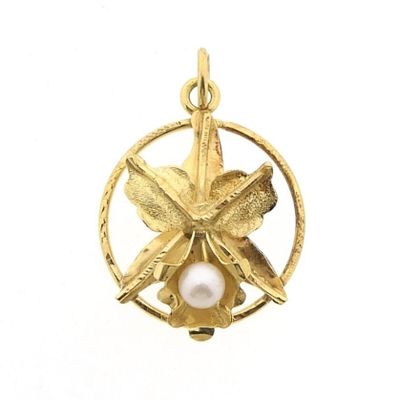 Image 1 of 18 carat gold pendant of lily with pearl