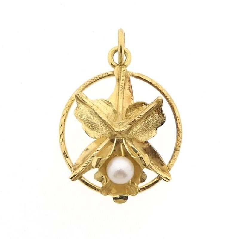 Image 1 of 18 carat gold pendant of lily with pearl