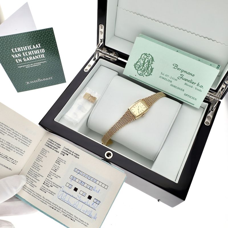 Image 17 of Longines Record 671.0944; Vintage 18k gold women's watch with papers from 1975