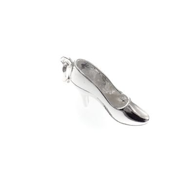 Silver pendant of a slipper Image 1 of Silver pendant of a slipper