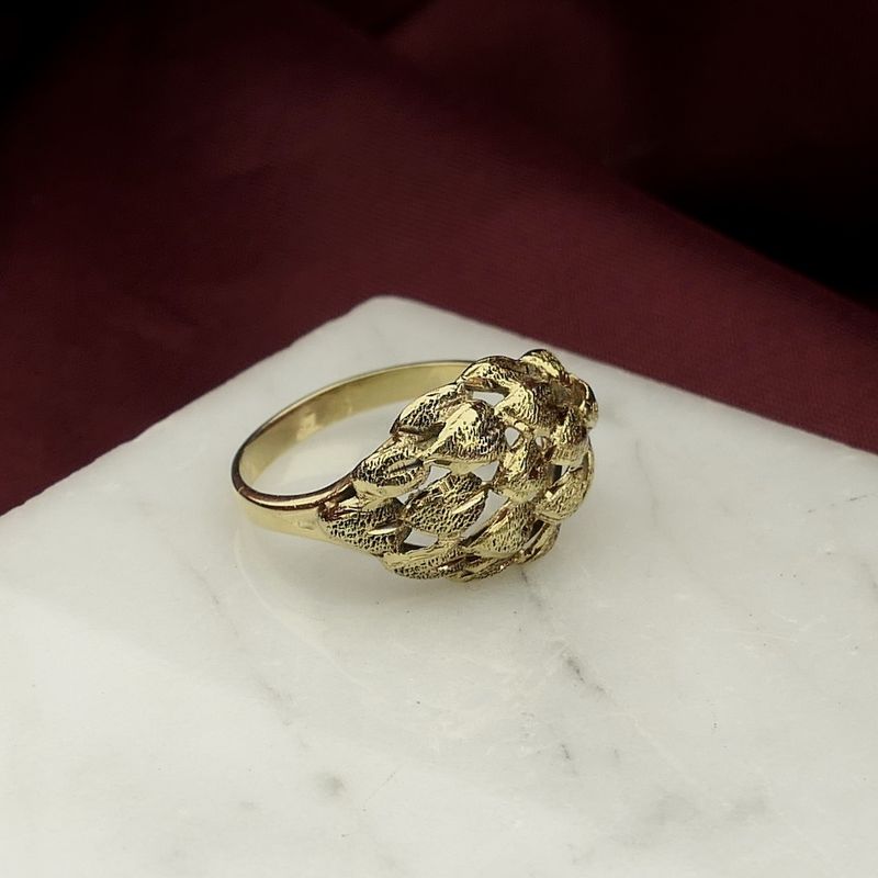 Image 2 of Gold ring with leaves