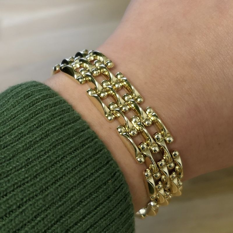 Image 7 of Gold tank link bracelet