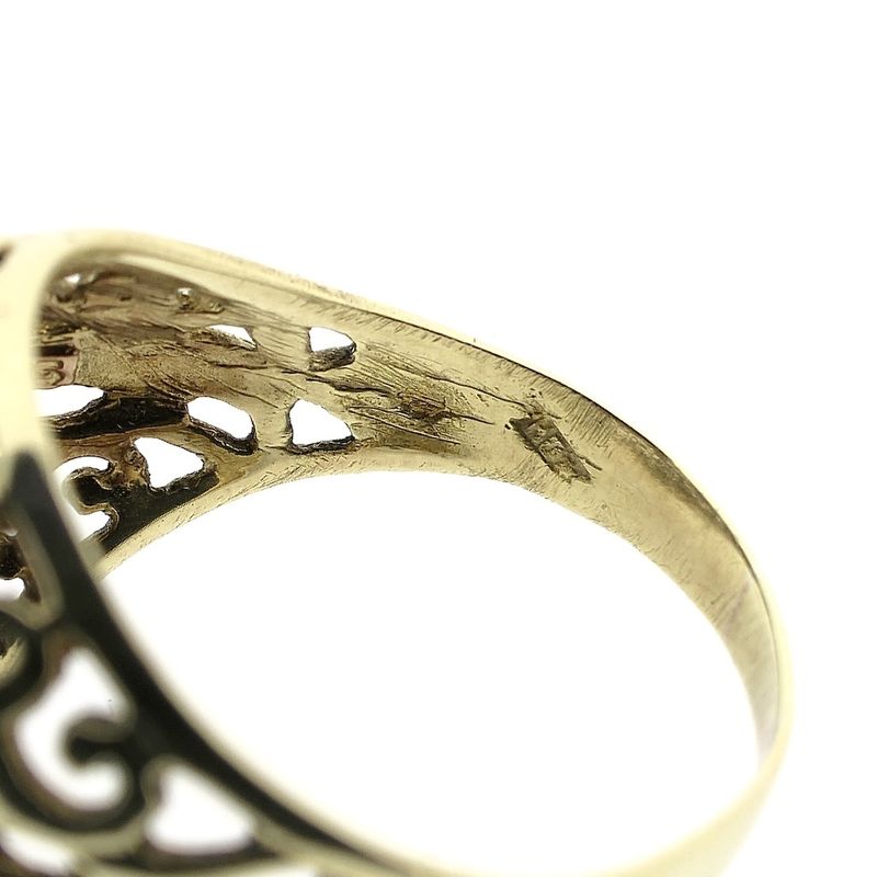 Image 5 of Gold domed ring with diamond; 0.47 ct.
