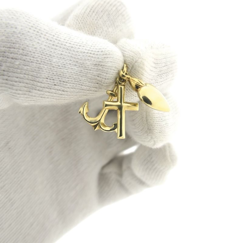 Image 9 of Gold pendant; Faith, hope, and love