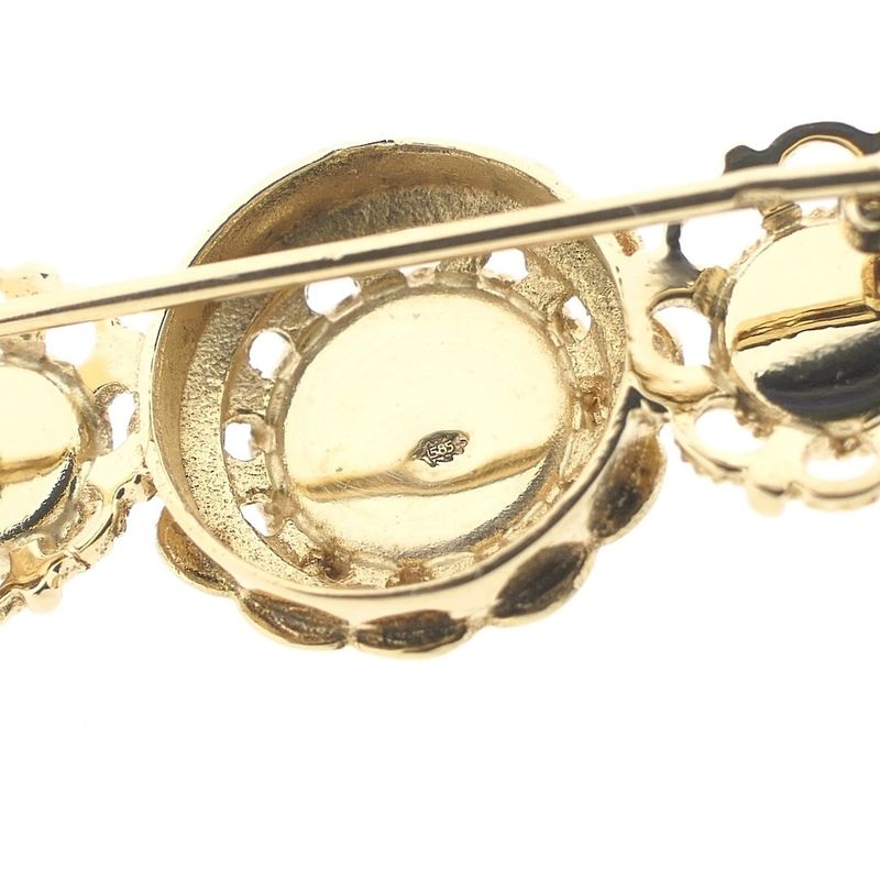 Image 4 of Antique gold brooch with blood coral