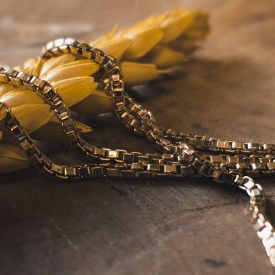 Image 2 of Golden Venetian link chain
