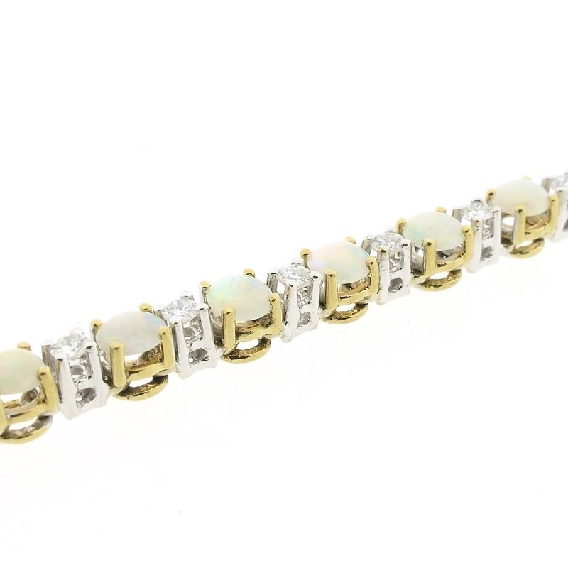 Image 4 of Gold cobra link bracelet with opal and diamond; 0.24 ct. | 17 cm