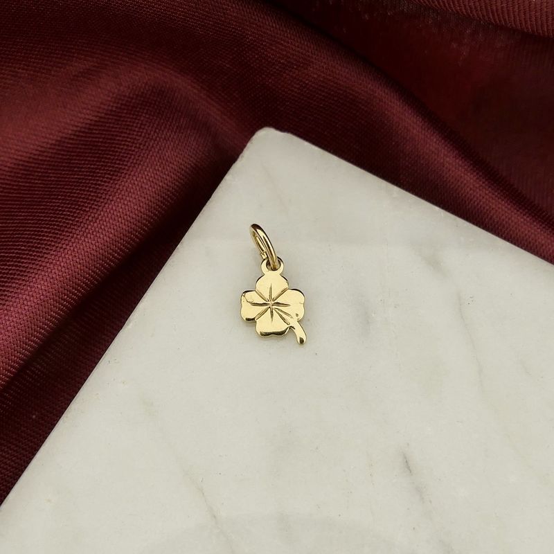 Image 5 of Gold pendant of a four-leaf clover