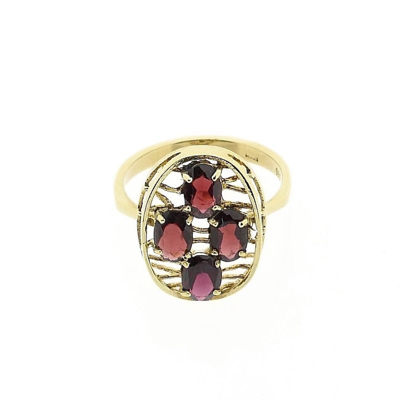 Image 3 of Gold ring with garnet
