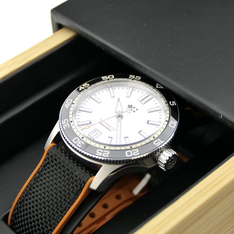 Image 15 of Christopher Ward C60 Trident Pro; Automatic men's watch