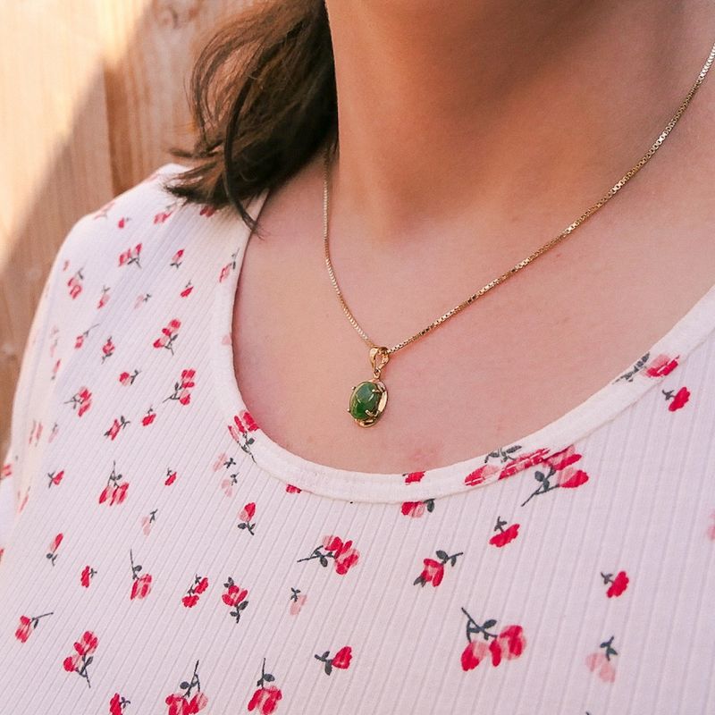 Image 4 of Gold pendant with jade