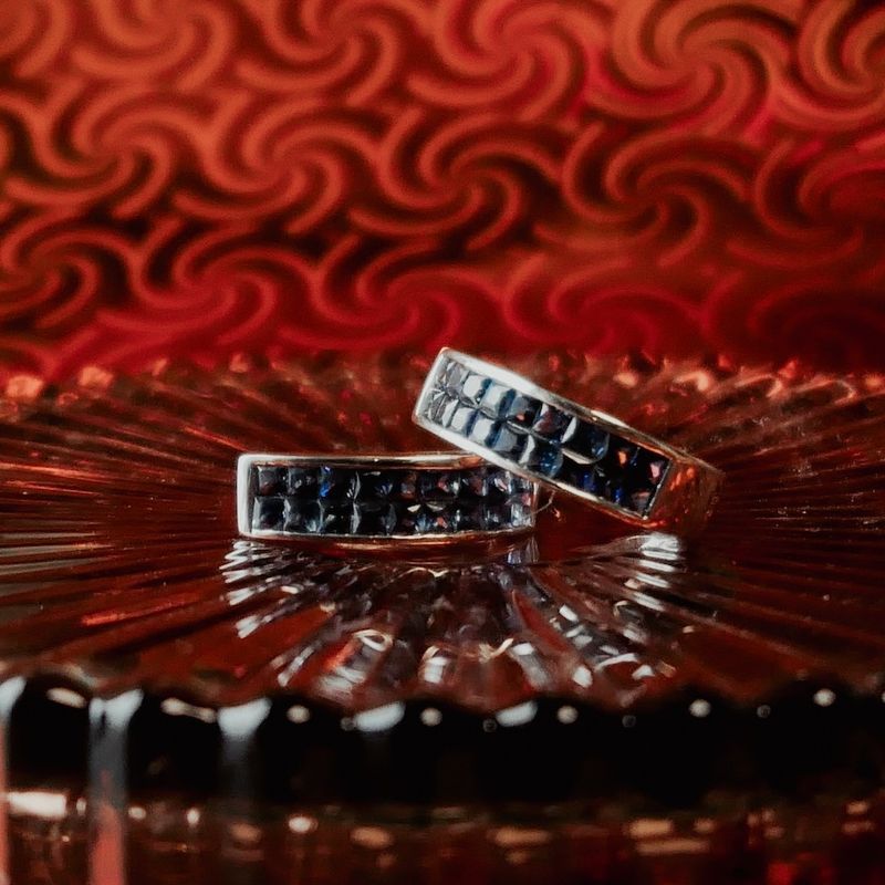 Image 2 of White gold stud earrings with sapphire