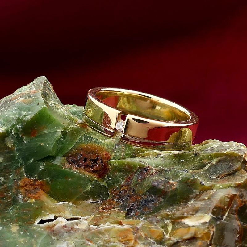 Image 2 of Bicolor Gold Ring with Diamond; 0.01 ct.