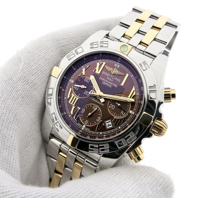 Image 5 of Breitling Chronomat 44 IB0110; Automatic gold/steel men's watch