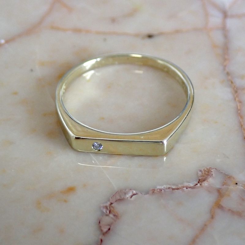 Image 2 of Gold solitaire ring; Jeunesse | Diamond 0.015 ct.