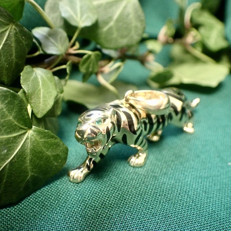 Image 2 of 18 carat gold panther pendant