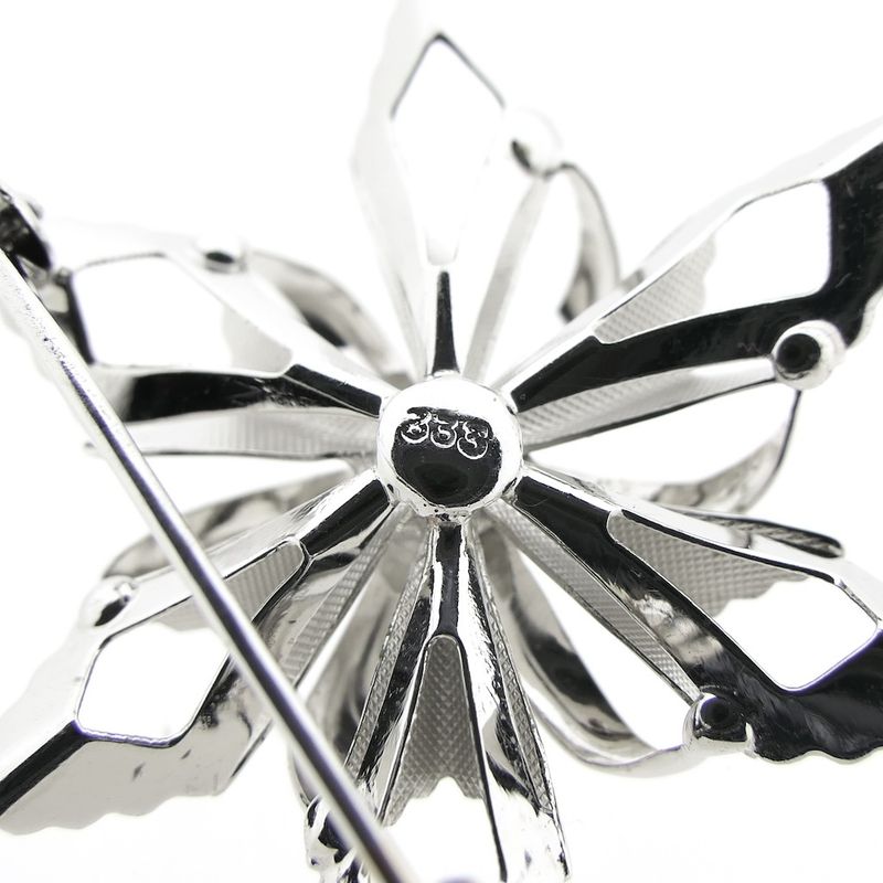 Image 6 of 8 Ct. floral brooch with pearl