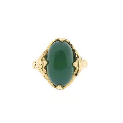 Image 2 of Vintage gold ring with chrysoprase