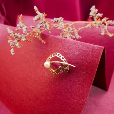 Image 2 of Gold fantasy brooch with pearl | Vintage