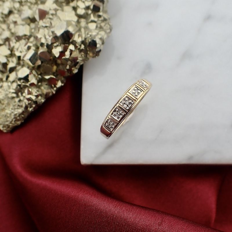 Image 2 of Gold ring with diamonds | 0.05 ct.