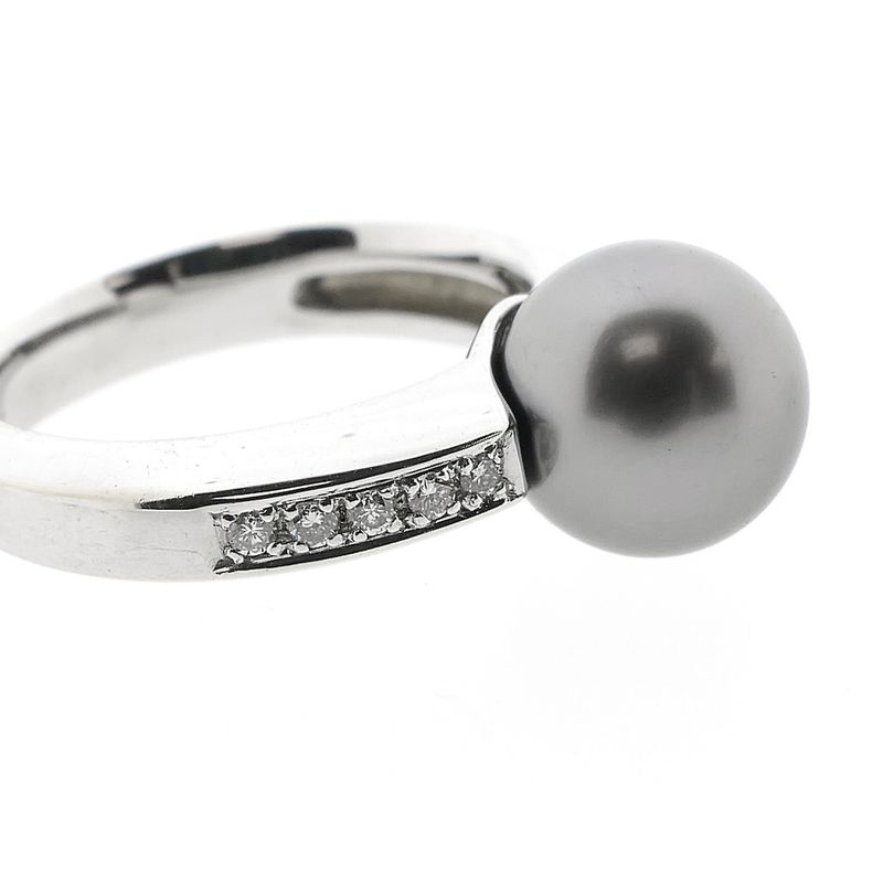 Image 7 of White gold ring with Tahitian pearl and diamonds; 0.10 ct.
