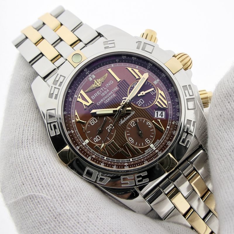 Image 7 of Breitling Chronomat 44 IB0110; Automatic gold/steel men's watch