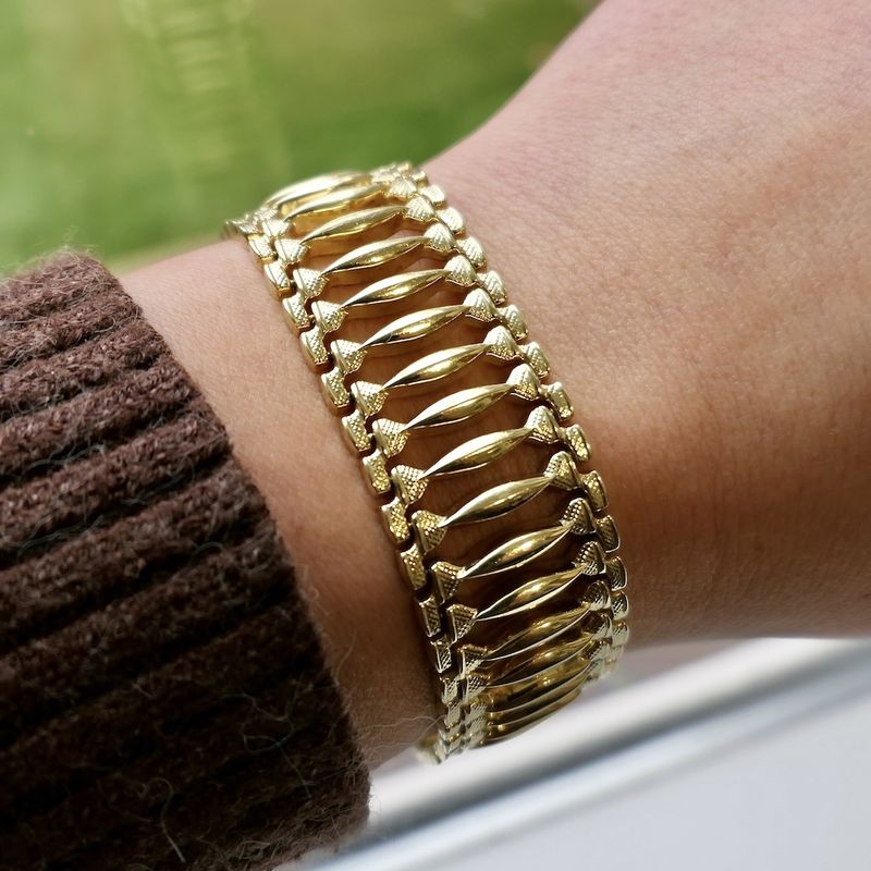 Image 5 of Gold fantasy link bracelet