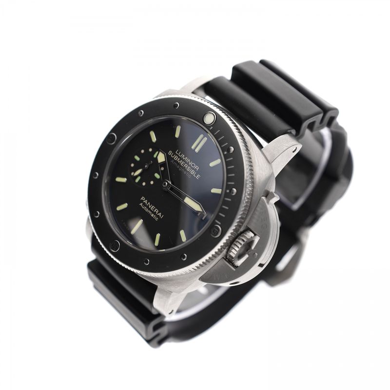 Image 3 of Panerai Luminor Submersible PAM00389; Automatic Watch